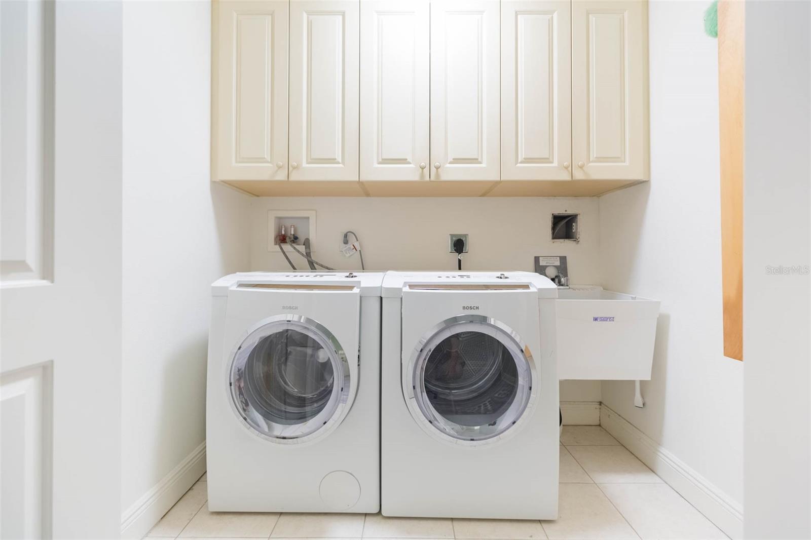 CHATEAU ON WHITE SANDS CONDO - Residential