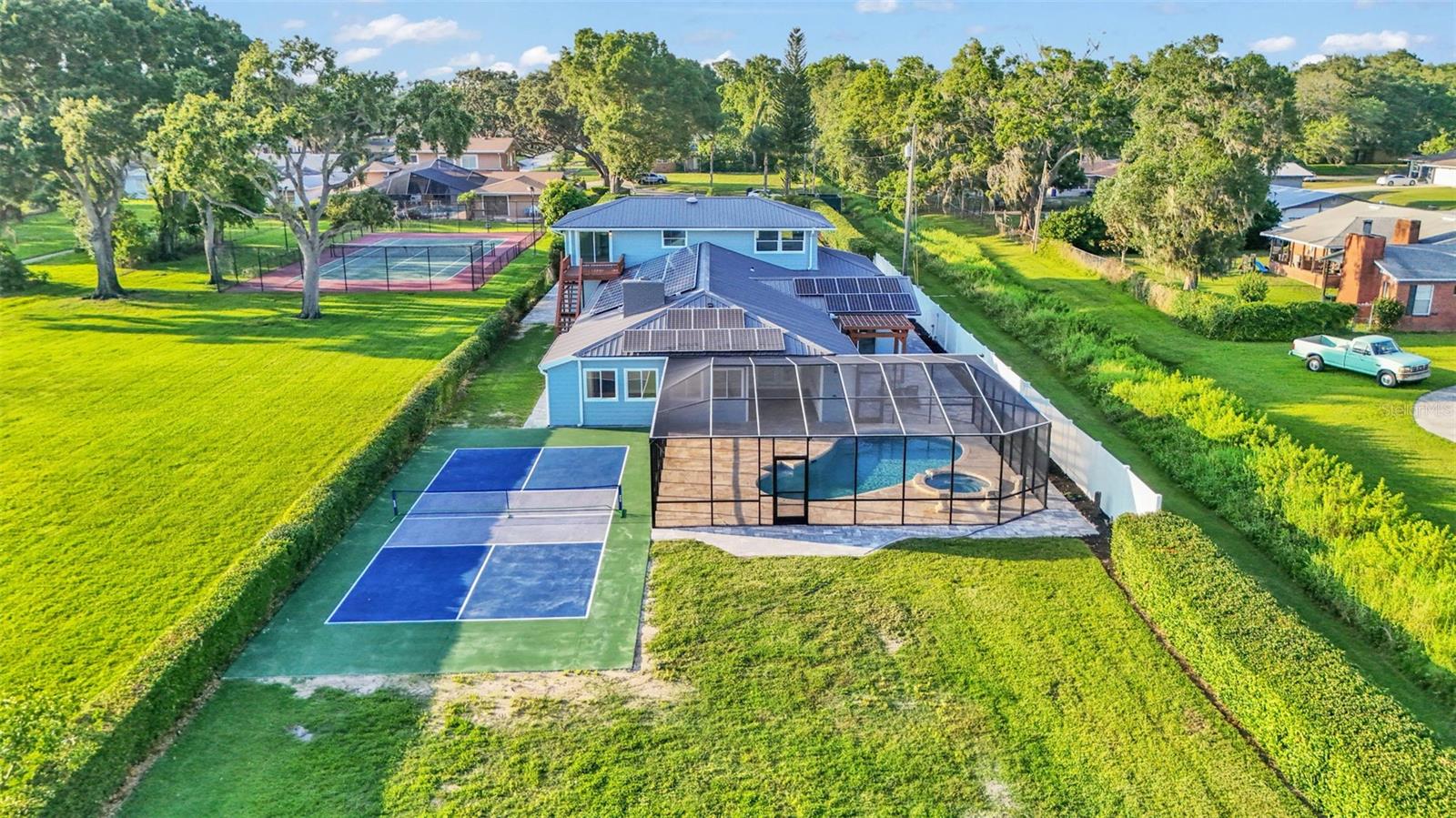 LAKE GIBSON ESTS - Residential
