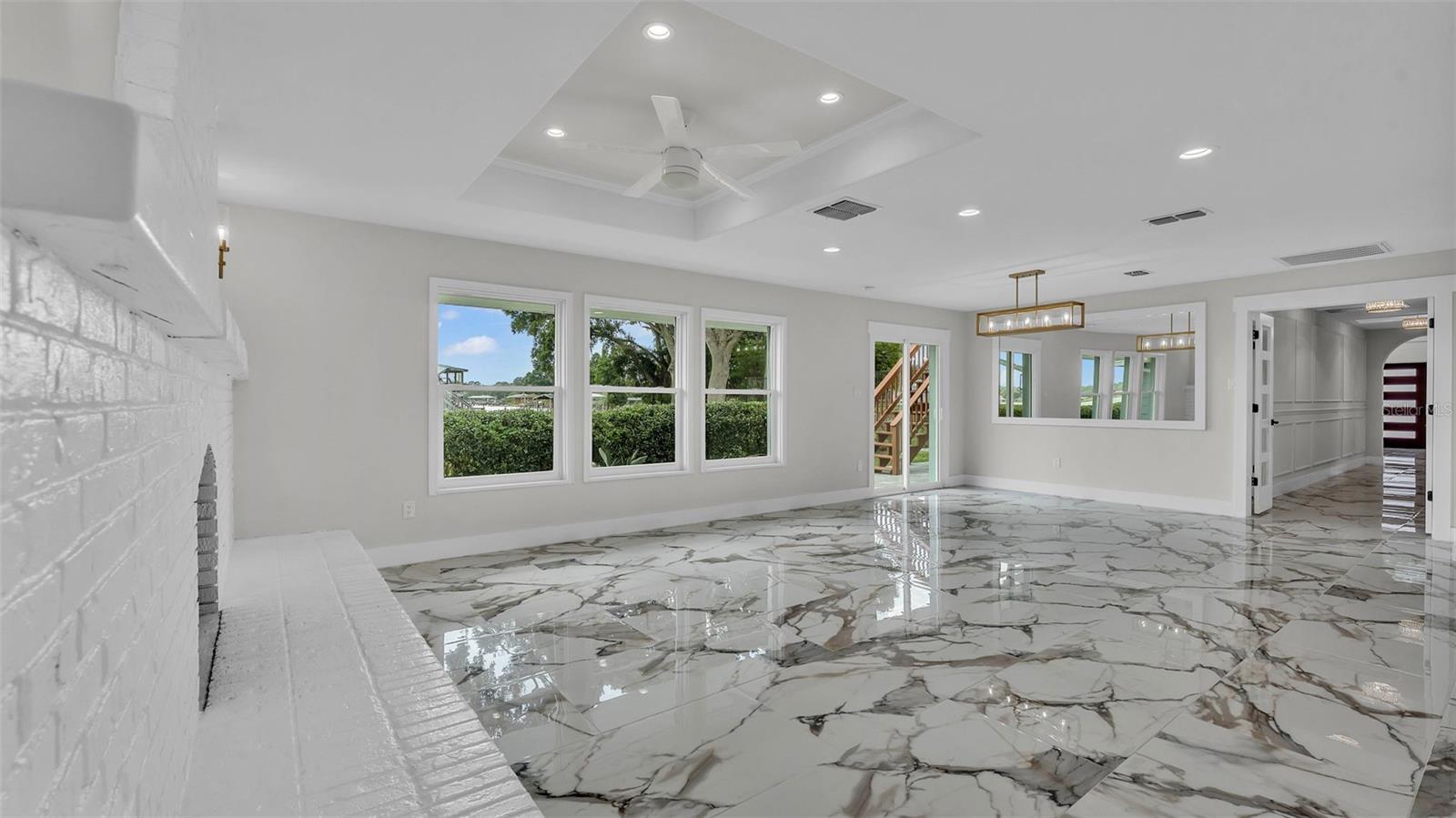LAKE GIBSON ESTS - Residential