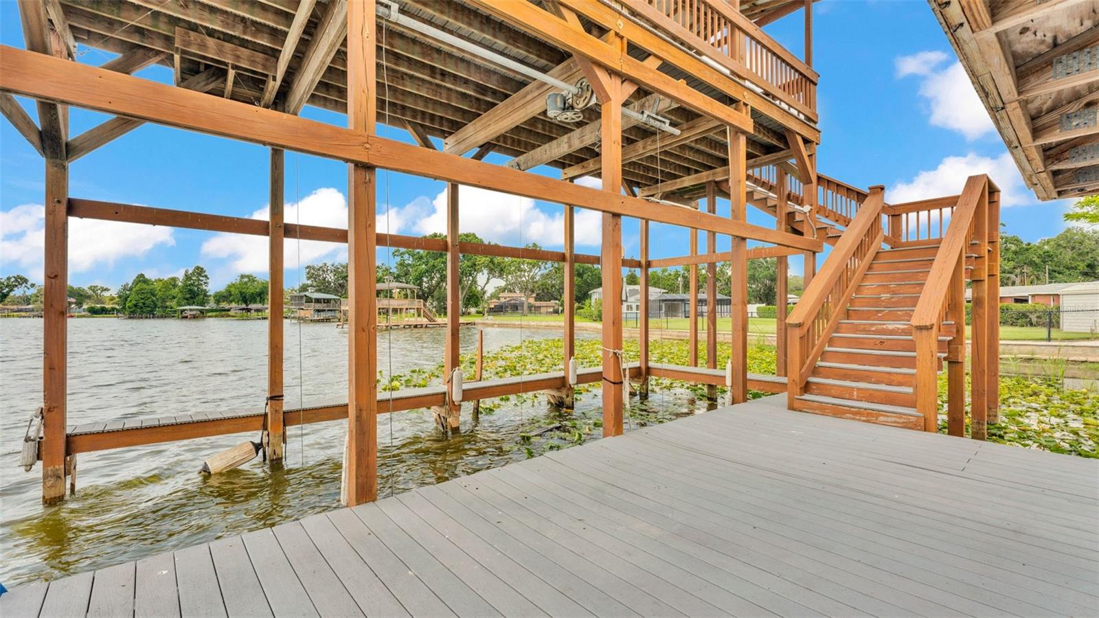 LAKE GIBSON ESTS - Residential