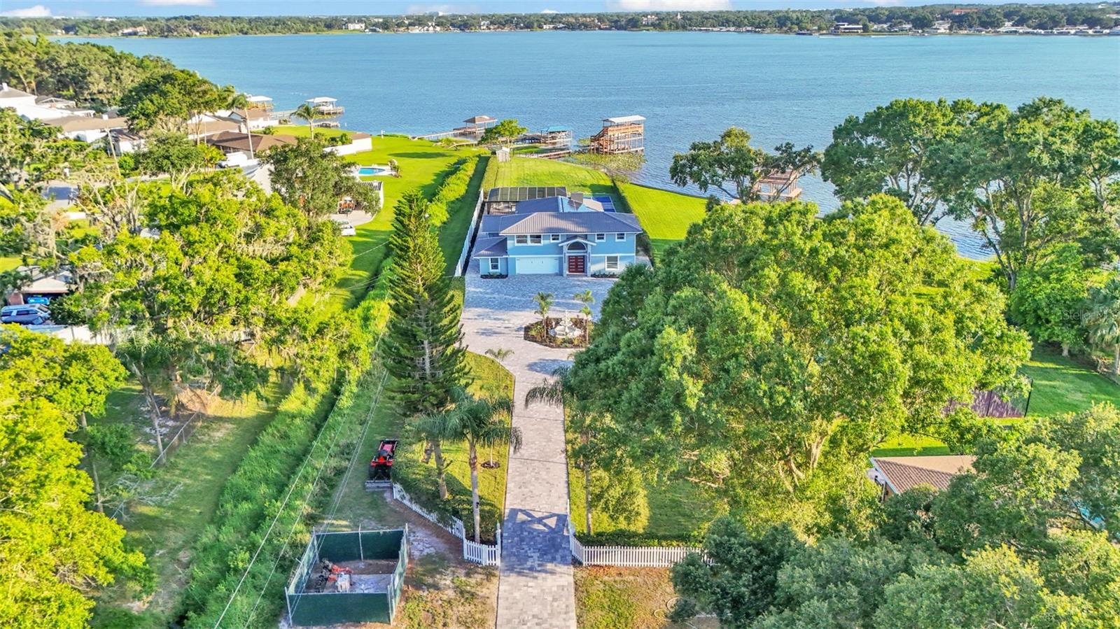 390 WINDERMERE DRIVE