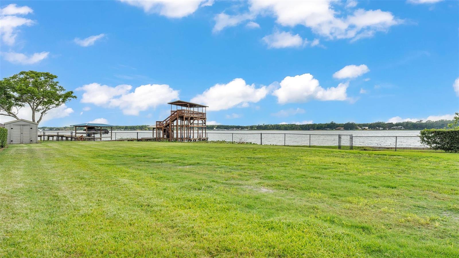 LAKE GIBSON ESTS - Residential
