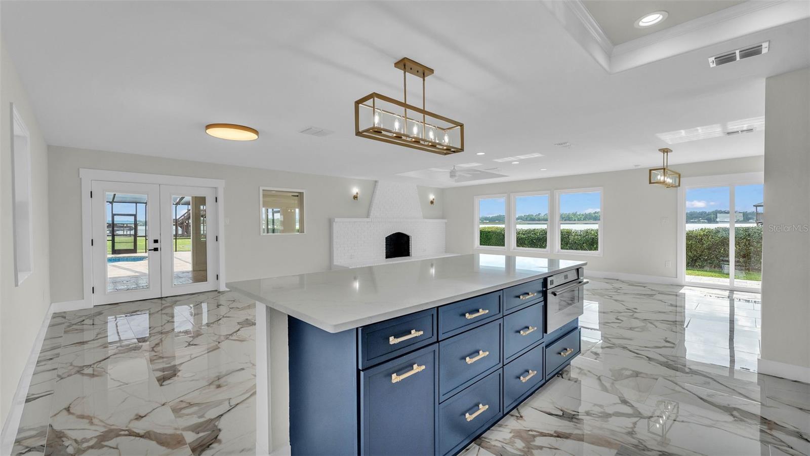 LAKE GIBSON ESTS - Residential