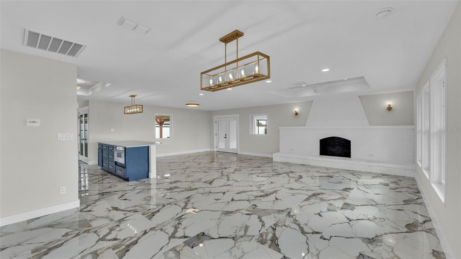 LAKE GIBSON ESTS - Residential