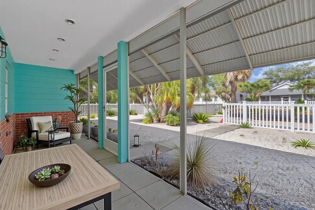 Photo of 3002 Dupont Street S, Gulfport, FL 33707 (MLS # TB8408344)