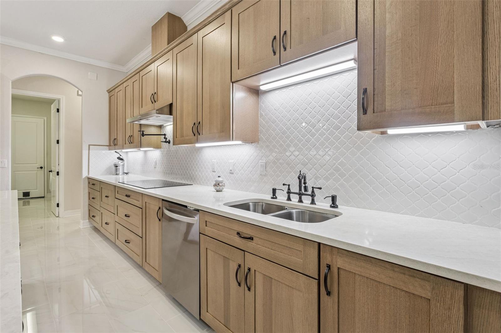 HEATHROW COUNTRY ESTATE - Residential