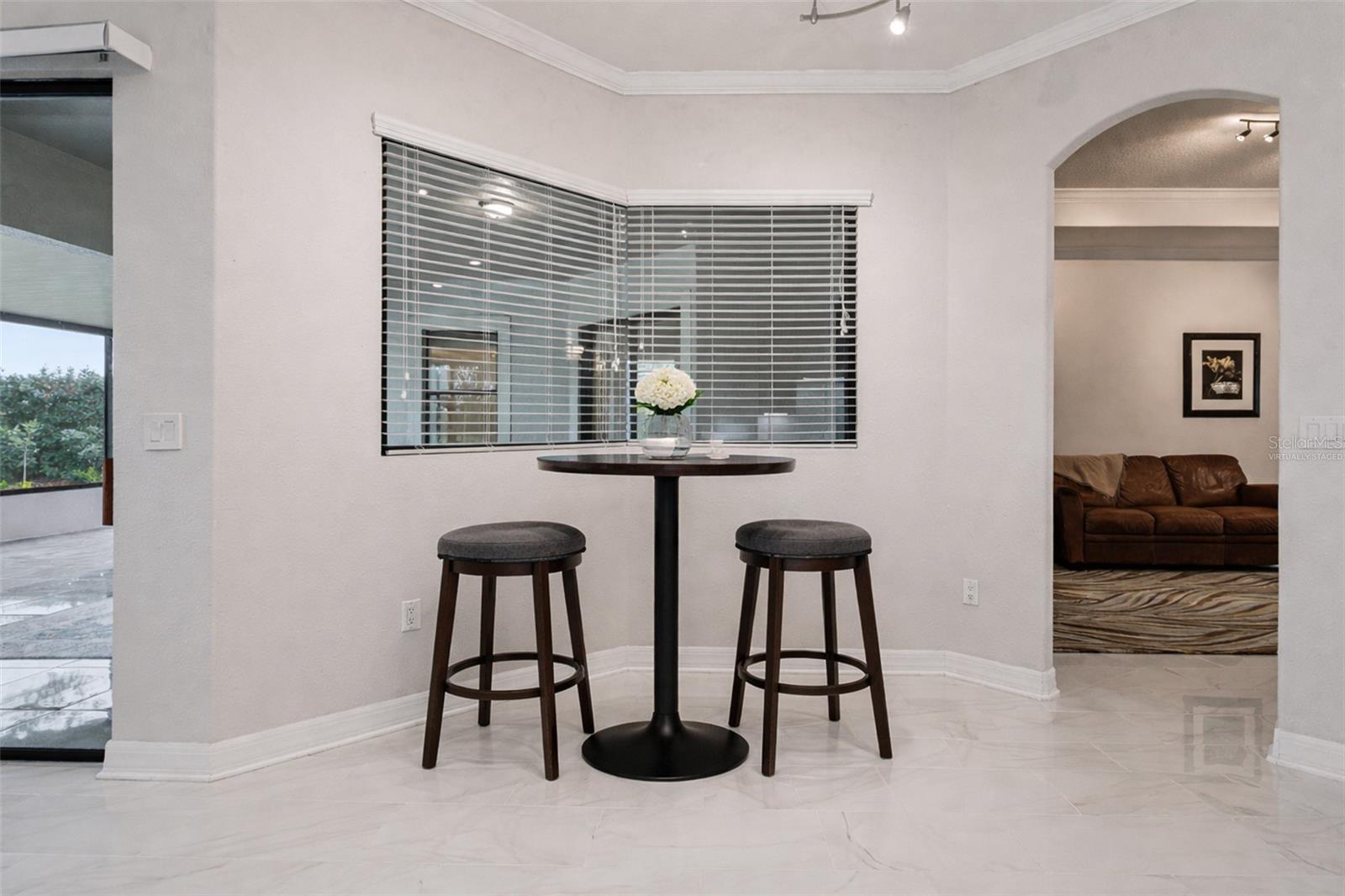 HEATHROW COUNTRY ESTATE - Residential