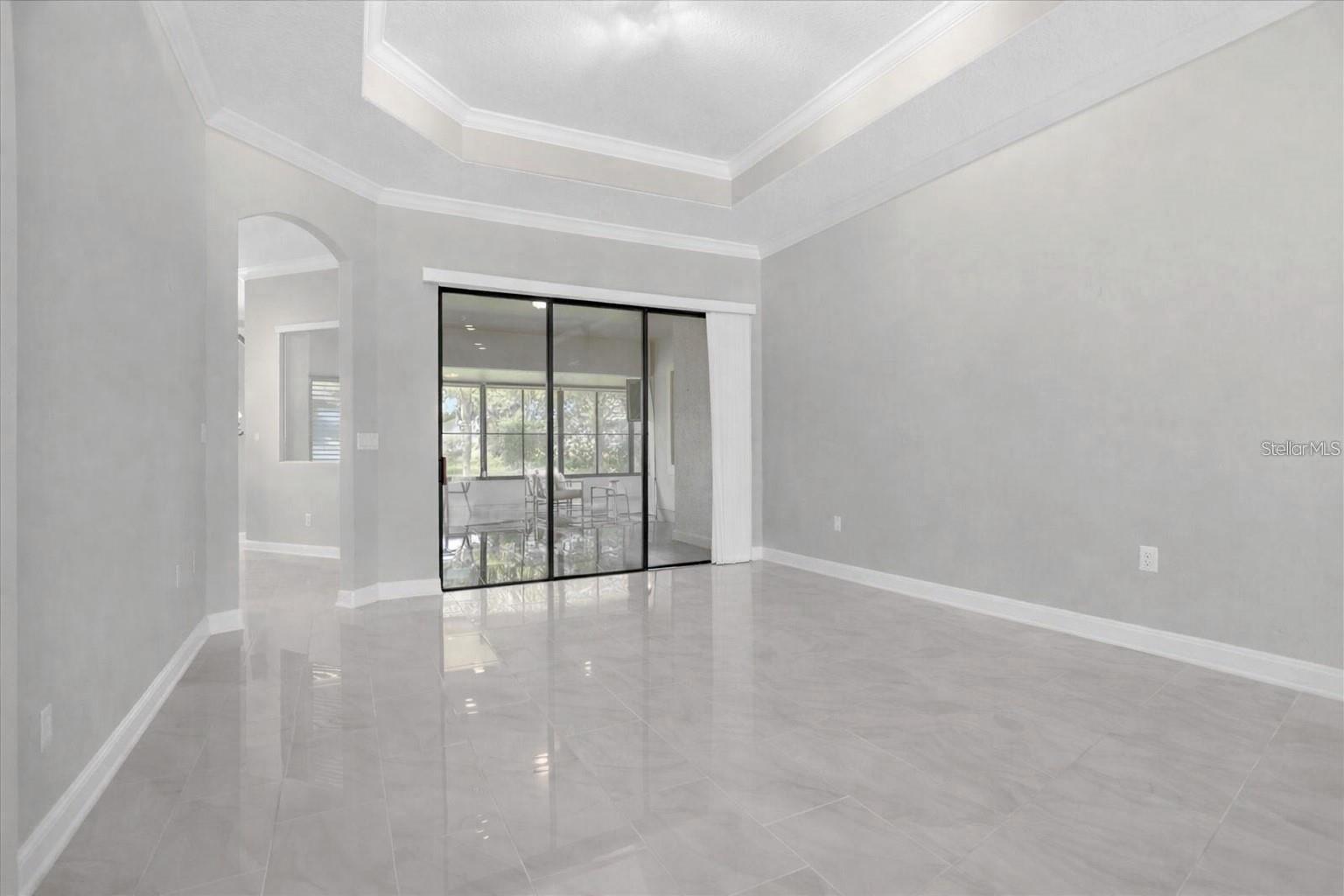 HEATHROW COUNTRY ESTATE - Residential