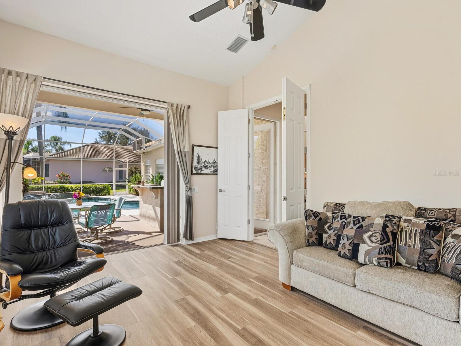 UNIVERSITY PARK - Residential