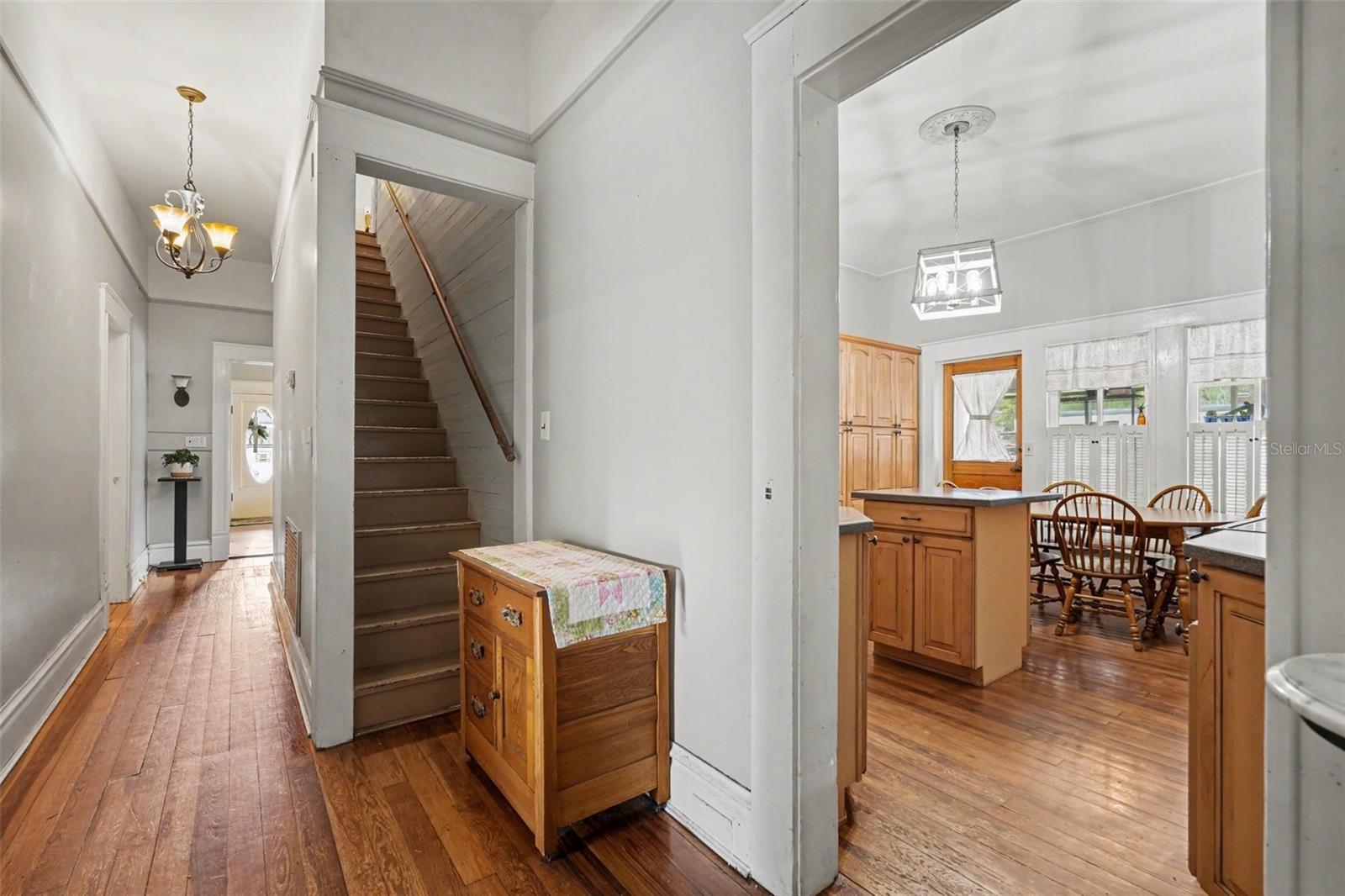 DEVANE & THOMAS - Residential