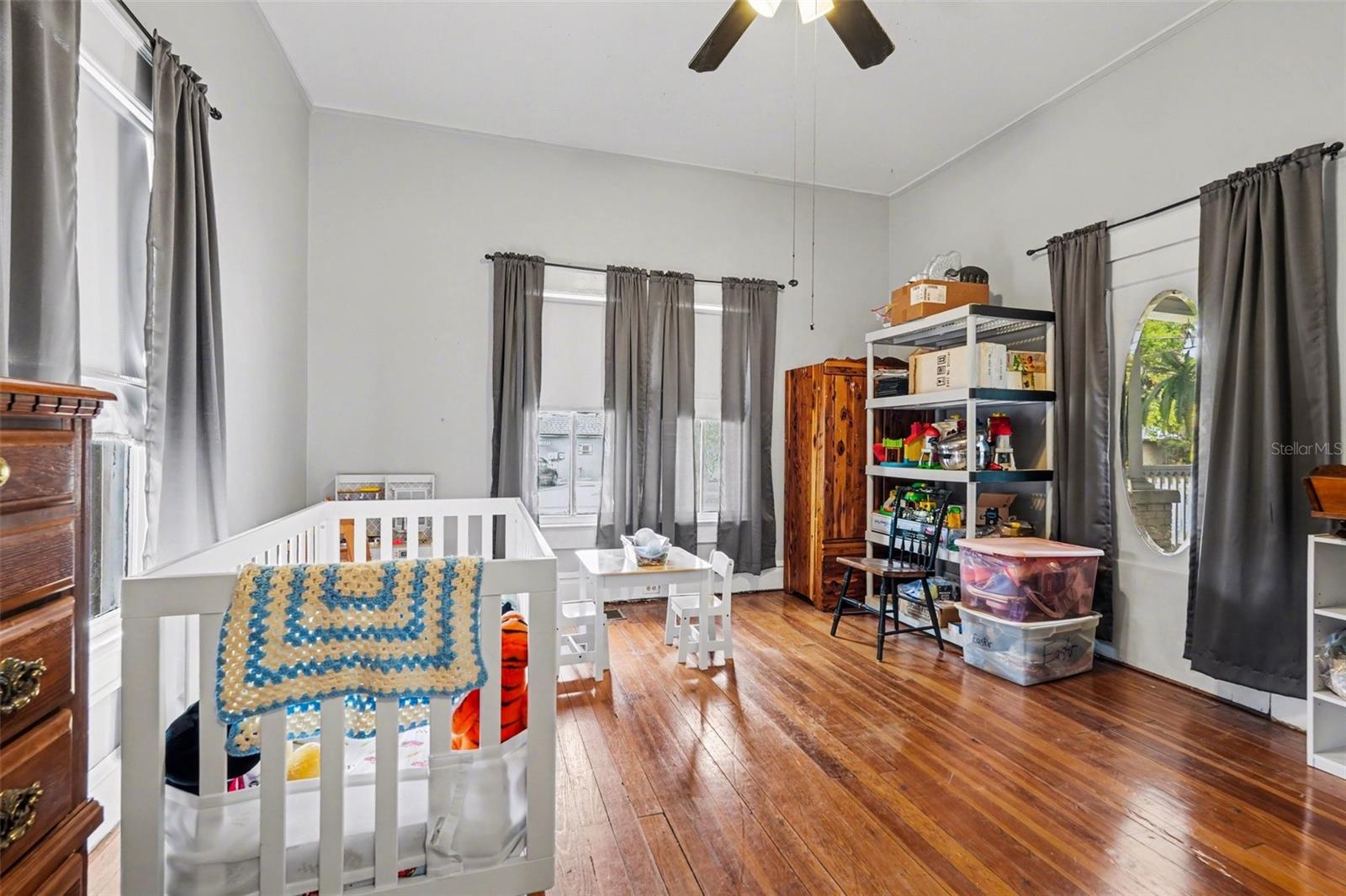 DEVANE & THOMAS - Residential