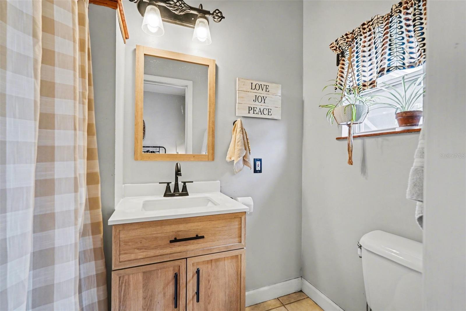 DEVANE & THOMAS - Residential