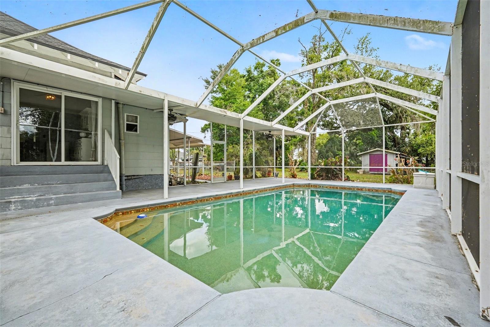 DEVANE & THOMAS - Residential