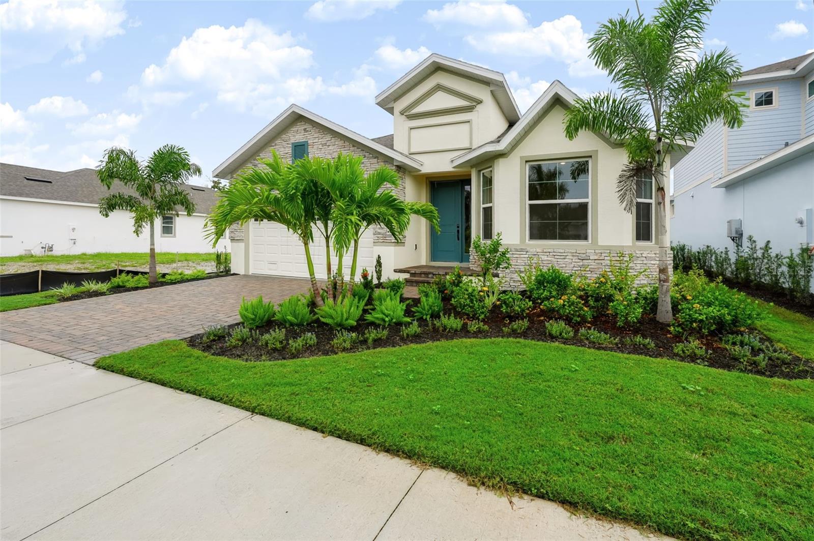 1033 SIGNET DRIVE