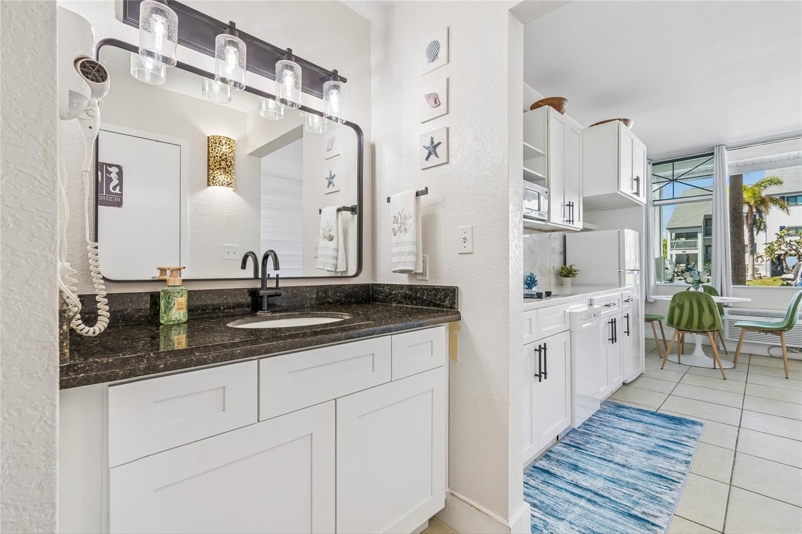 ISLAND RESORT AT MARINERS CLUB - Residential