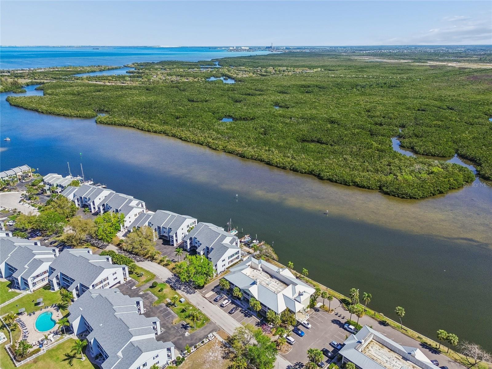 ISLAND RESORT AT MARINERS CLUB - Residential