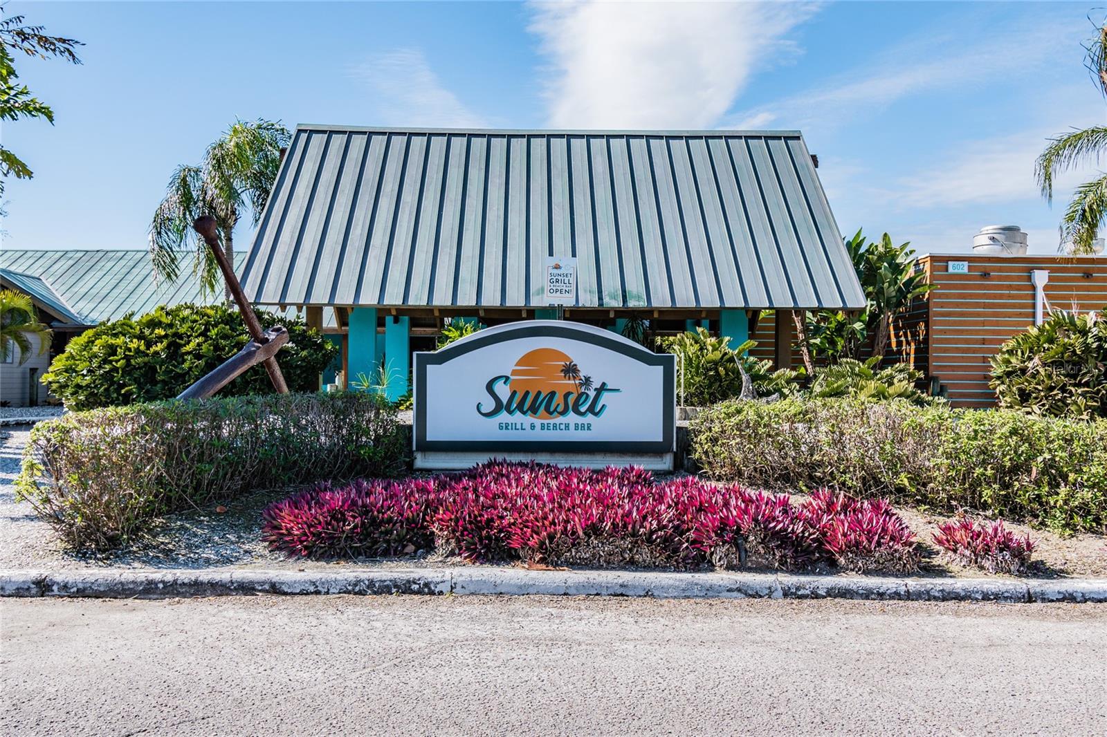 ISLAND RESORT AT MARINERS CLUB - Residential