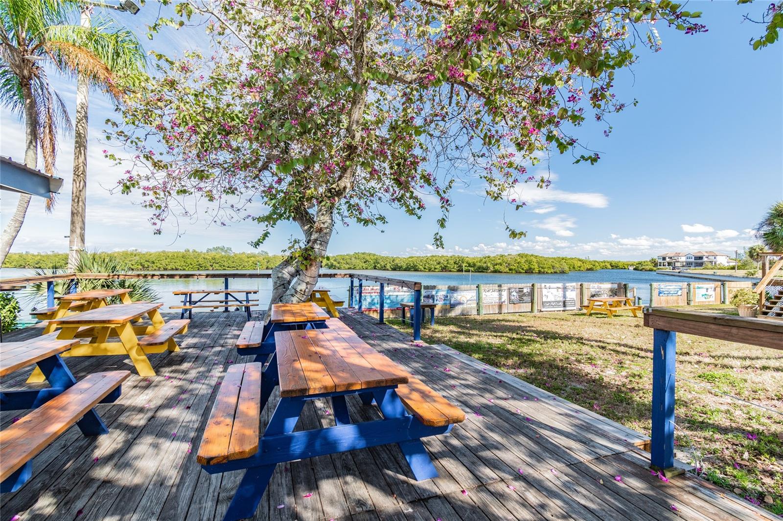 ISLAND RESORT AT MARINERS CLUB - Residential