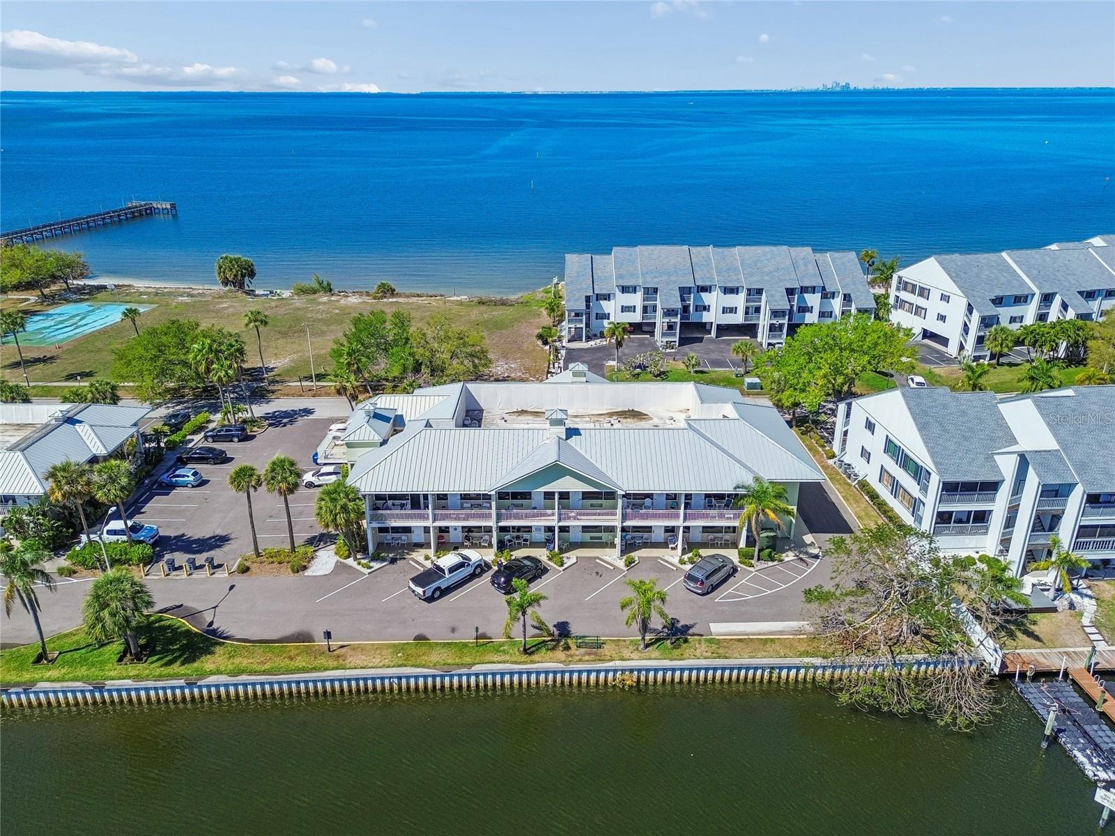 ISLAND RESORT AT MARINERS CLUB - Residential