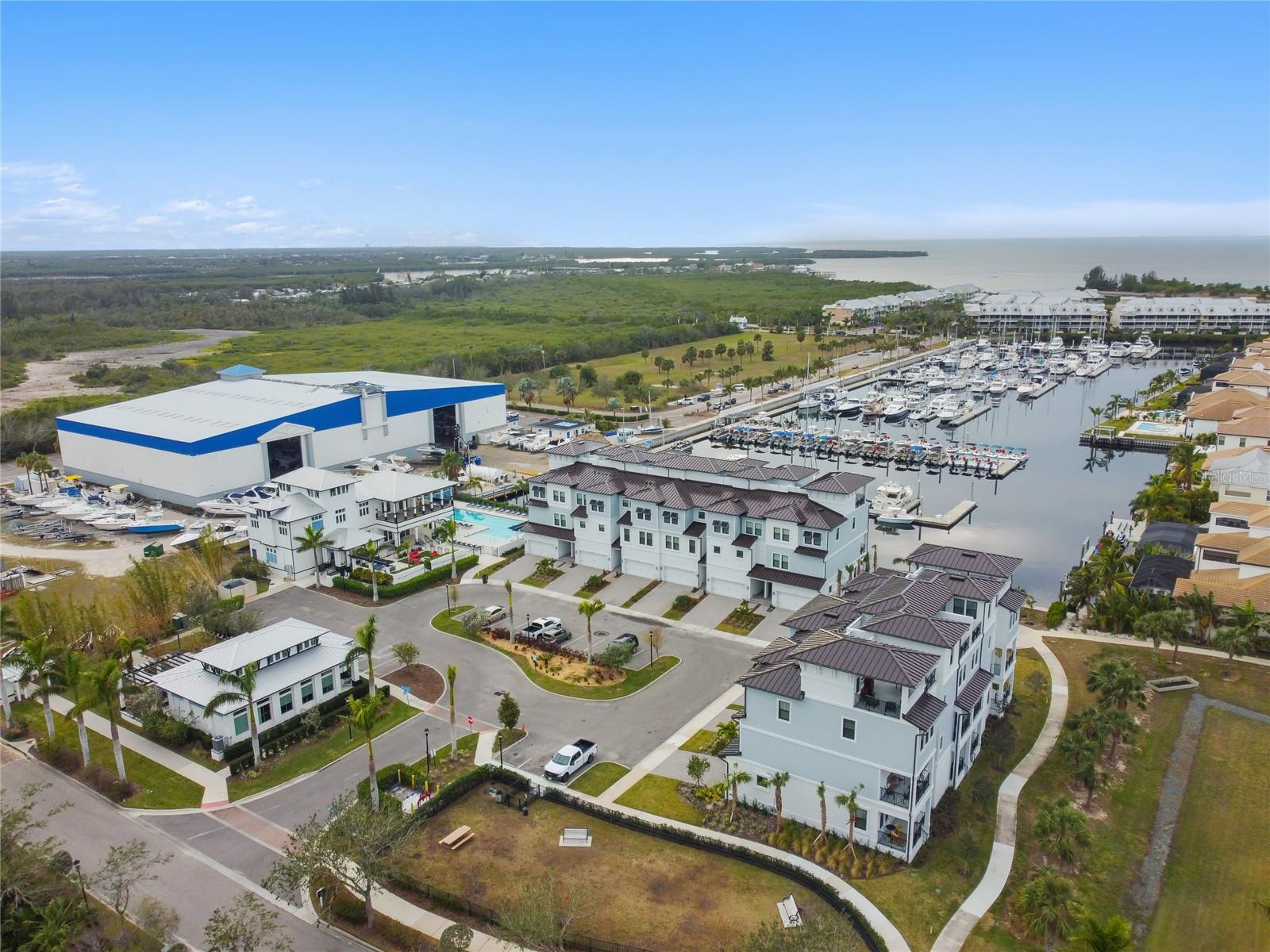 ISLAND RESORT AT MARINERS CLUB - Residential