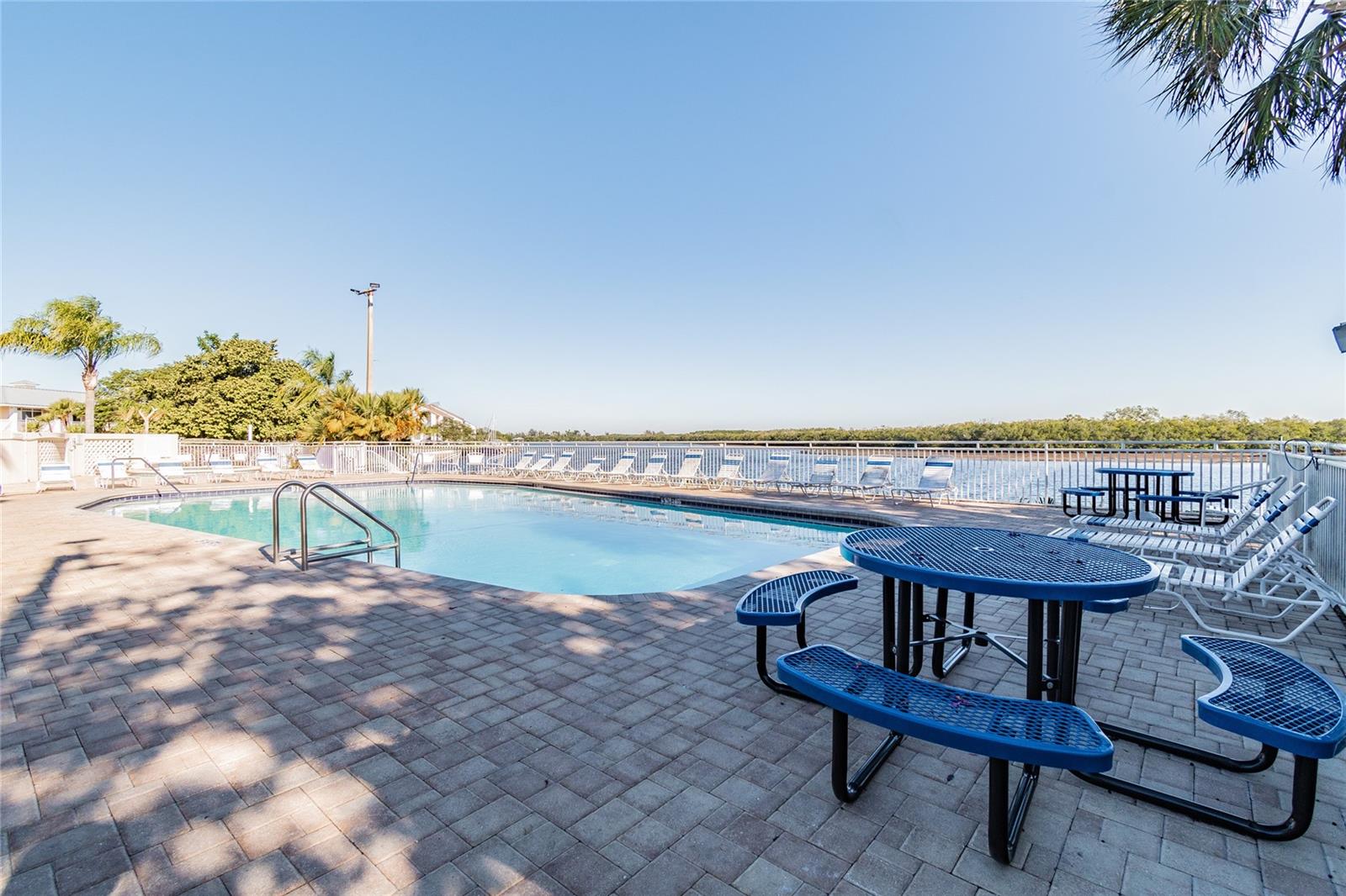 ISLAND RESORT AT MARINERS CLUB - Residential