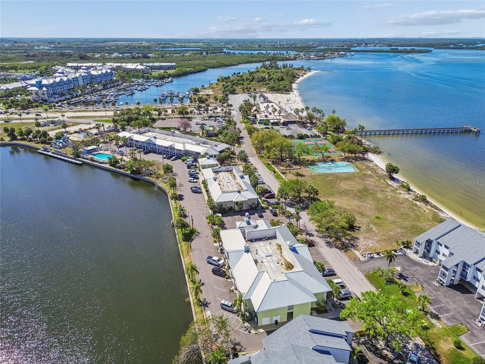 ISLAND RESORT AT MARINERS CLUB - Residential