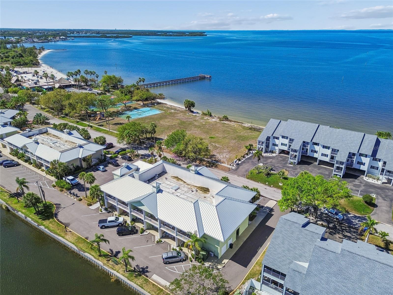 ISLAND RESORT AT MARINERS CLUB - Residential