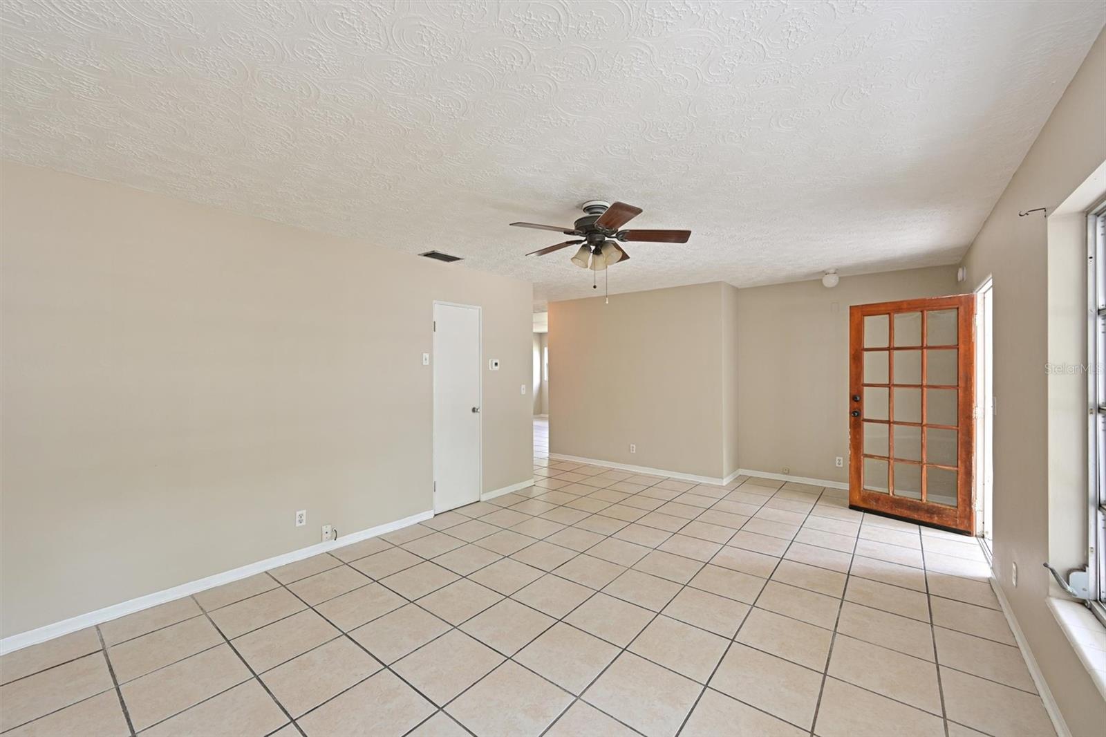 HOLIDAY HEIGHTS FIRST ADD - Residential Income