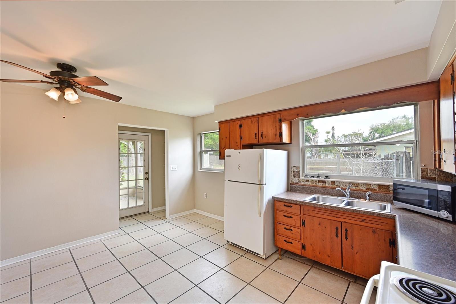 HOLIDAY HEIGHTS FIRST ADD - Residential Income