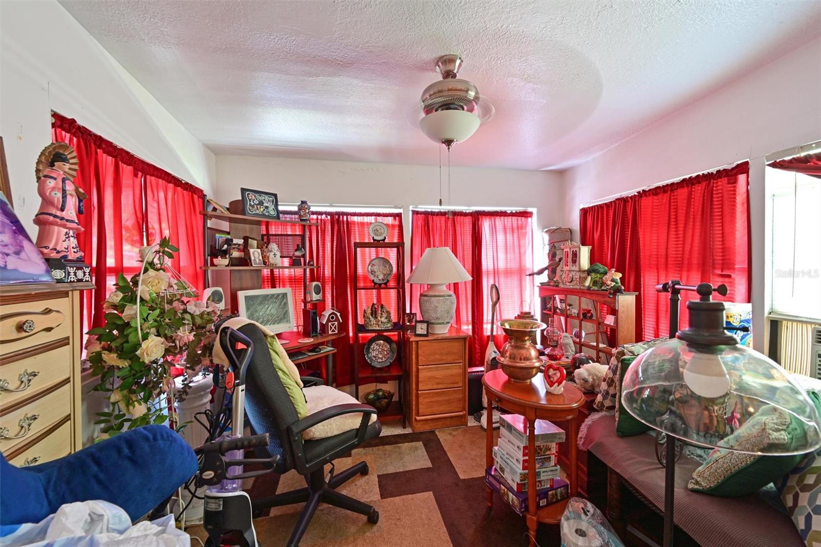 HOLIDAY HEIGHTS FIRST ADD - Residential Income