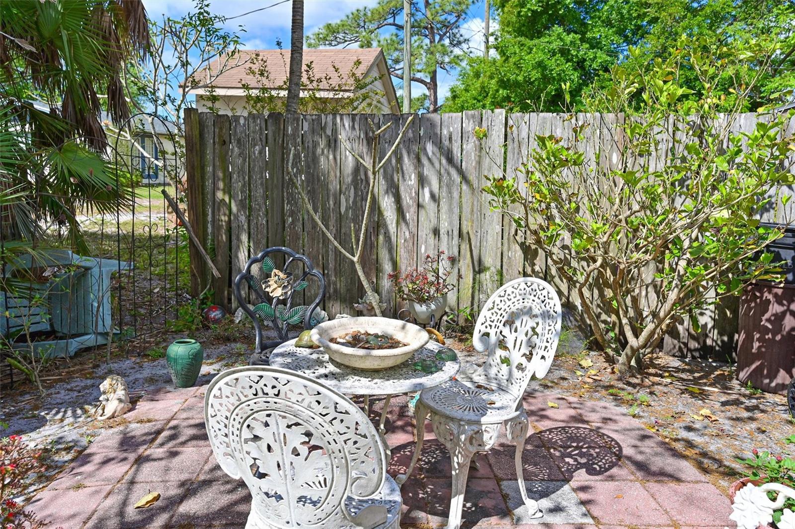 HOLIDAY HEIGHTS FIRST ADD - Residential Income