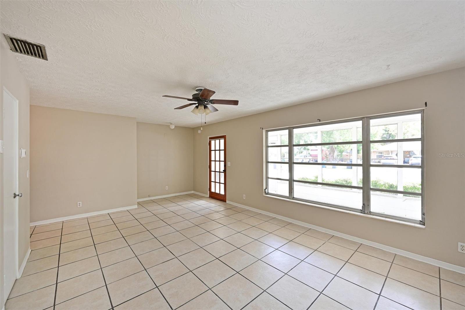 HOLIDAY HEIGHTS FIRST ADD - Residential Income