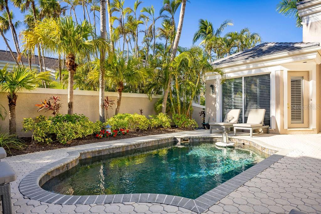 QUEENS HARBOUR - Residential