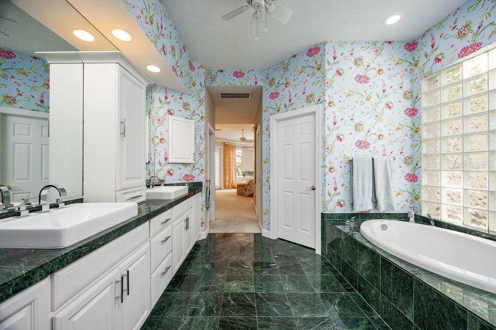 QUEENS HARBOUR - Residential