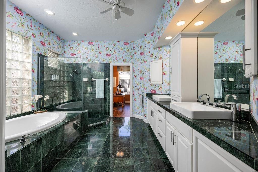 QUEENS HARBOUR - Residential