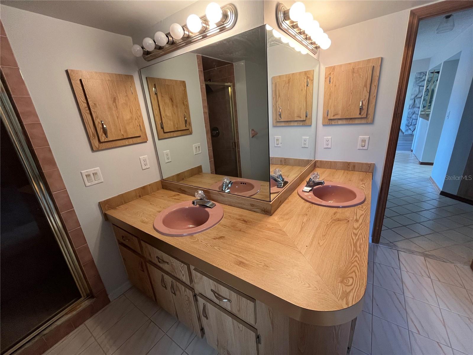 RIVER COUNTRY ESTATES - Residential