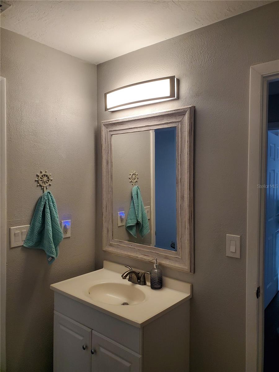 SPRINGWOOD SQUARE - Residential