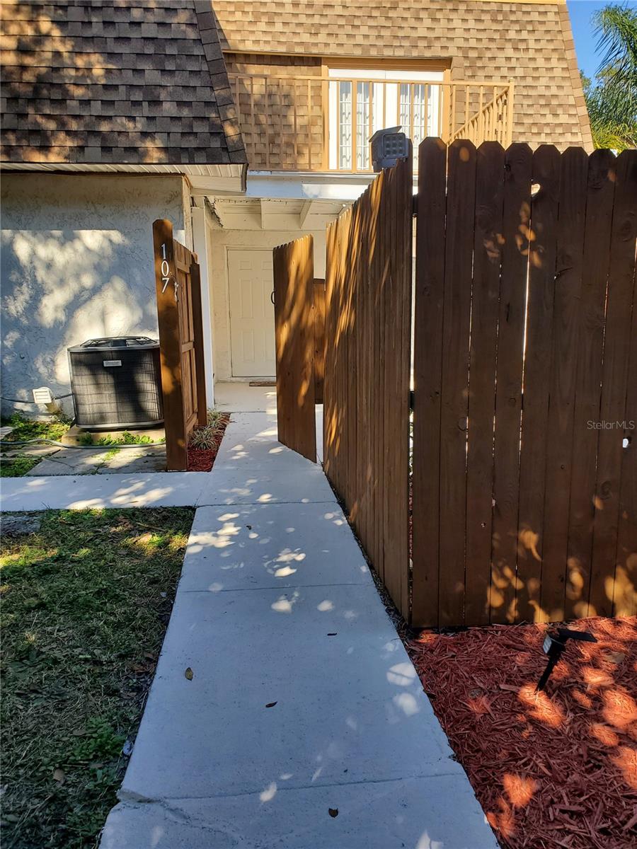 SPRINGWOOD SQUARE - Residential