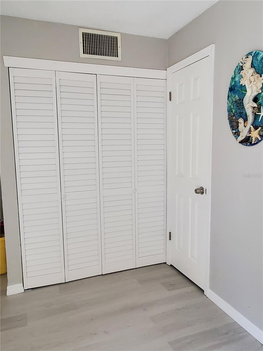 SPRINGWOOD SQUARE - Residential