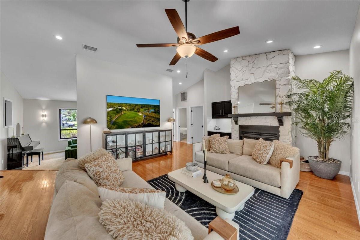 BLOOMINGDALE - Residential