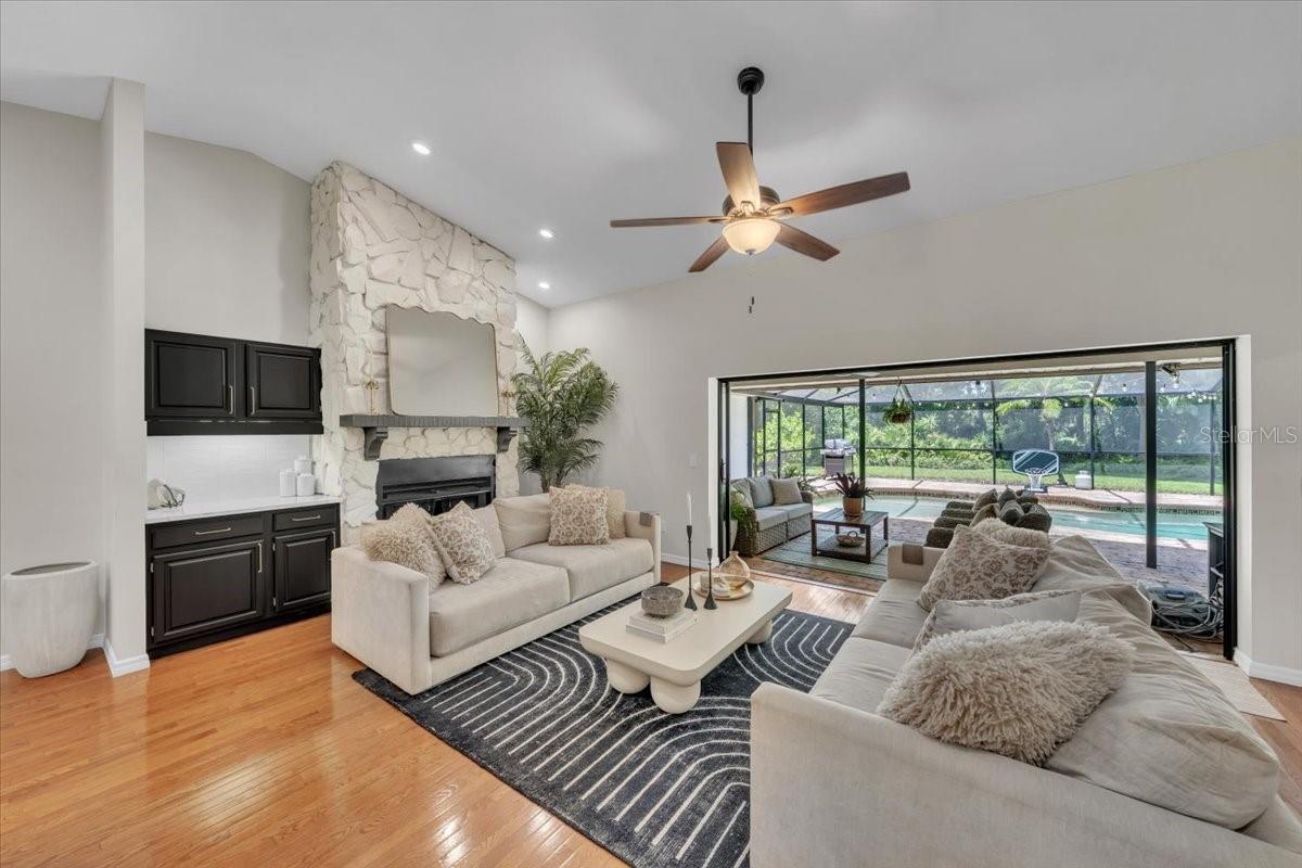 BLOOMINGDALE - Residential