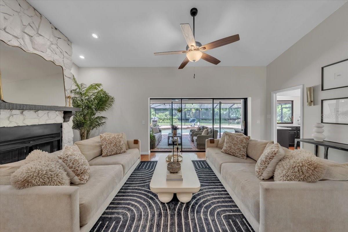 BLOOMINGDALE - Residential