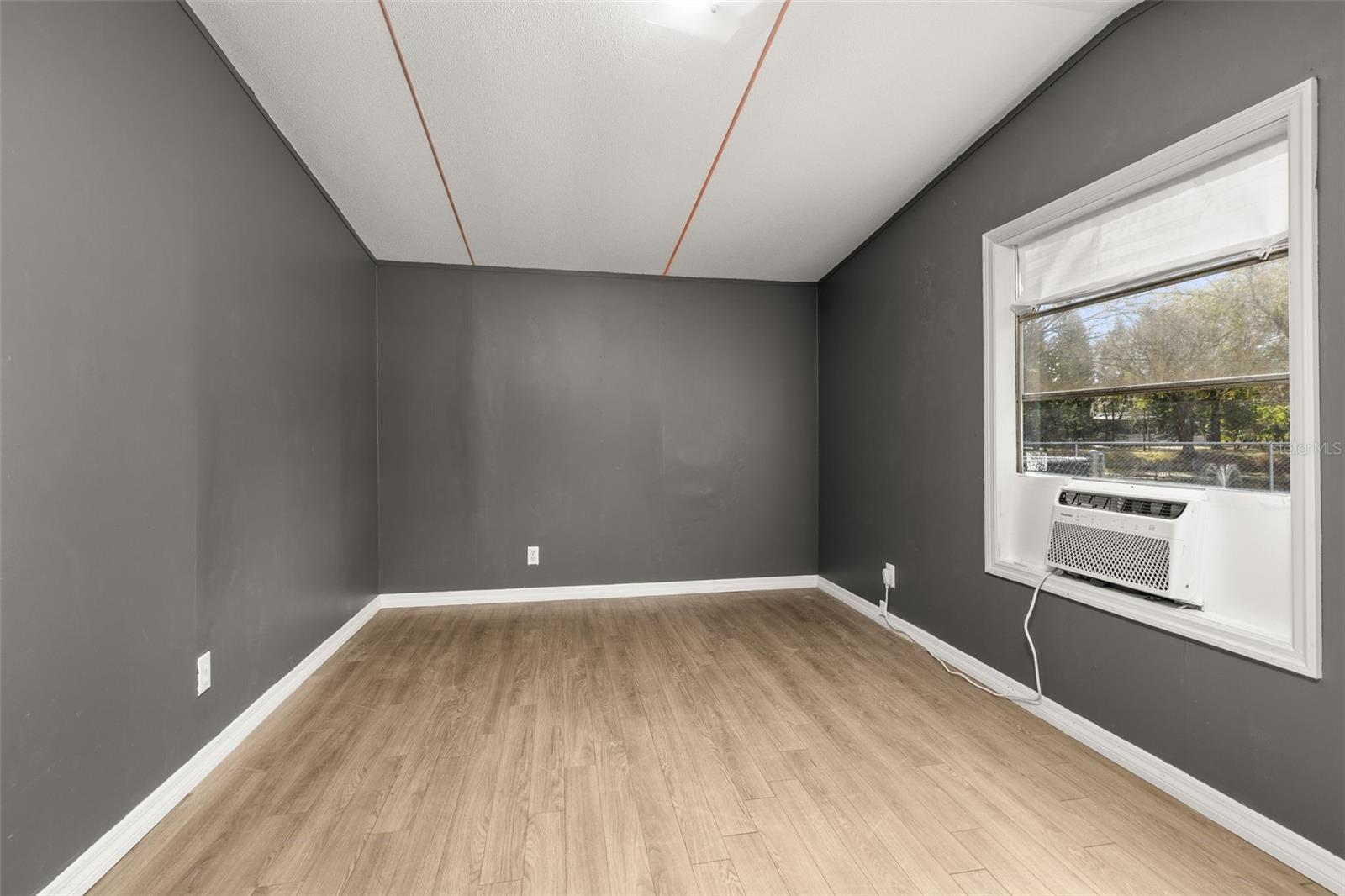 LEISURE LAKES INC - Residential