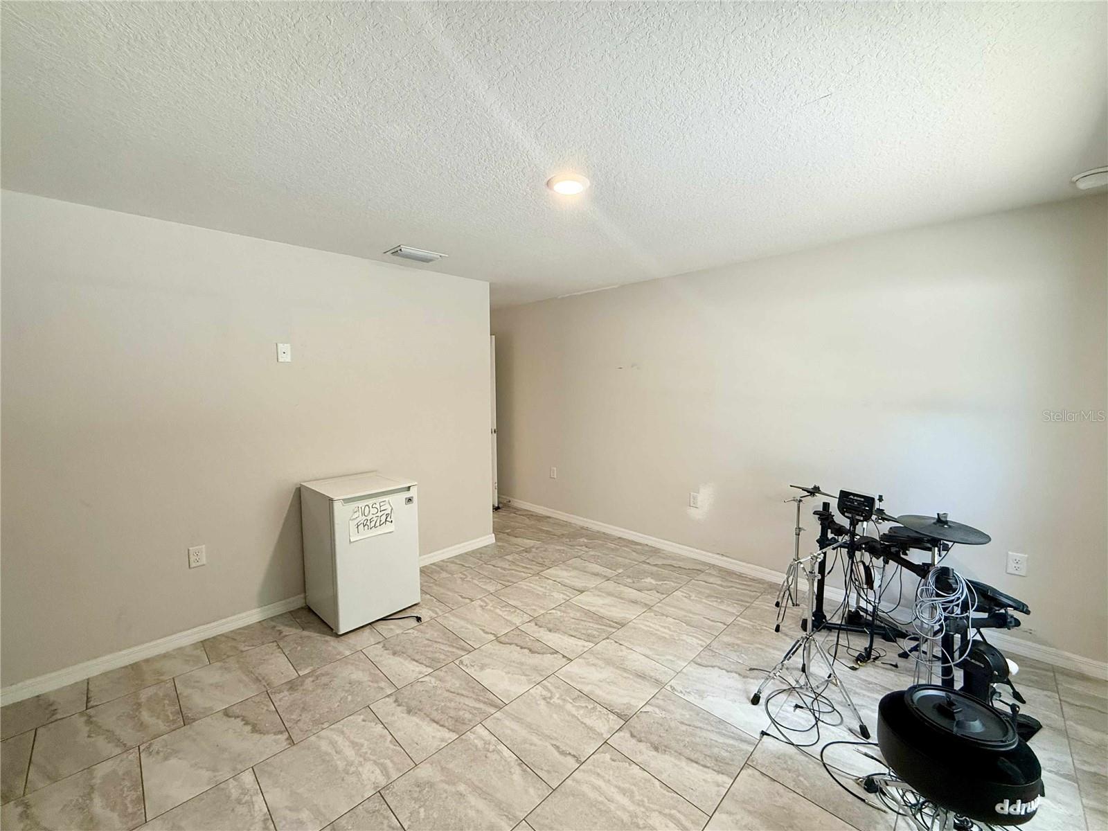 BAY MEADOW AT 7 LAKES - Residential