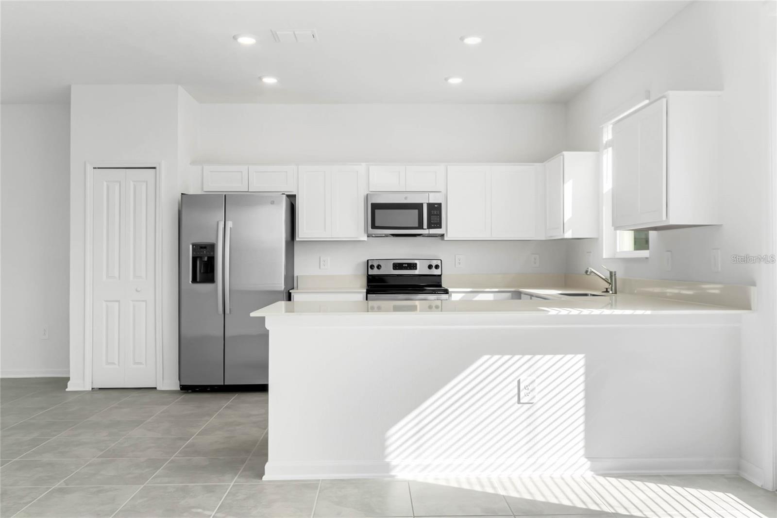 FOX NORTH - Residential Lease