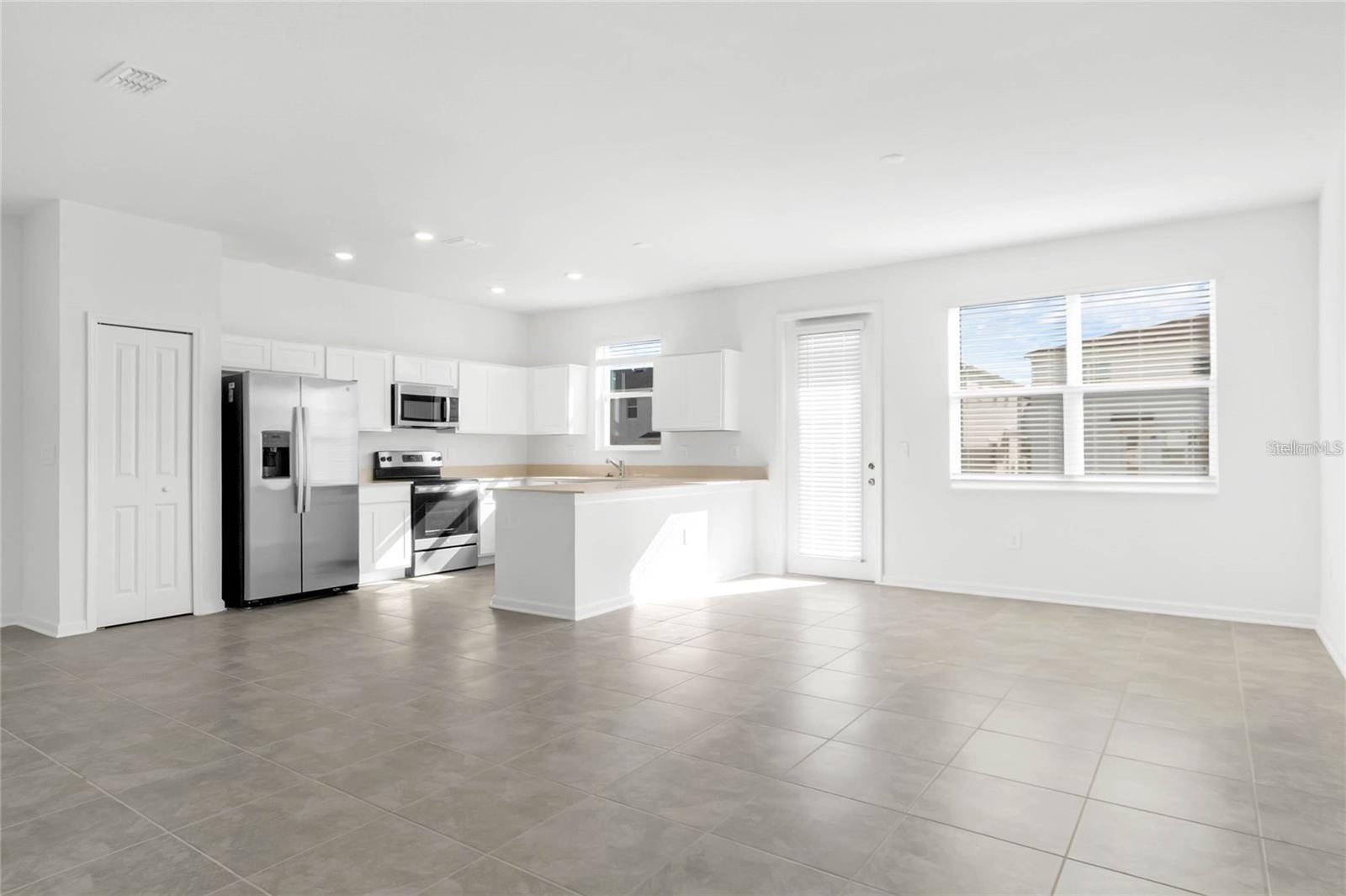FOX NORTH - Residential Lease