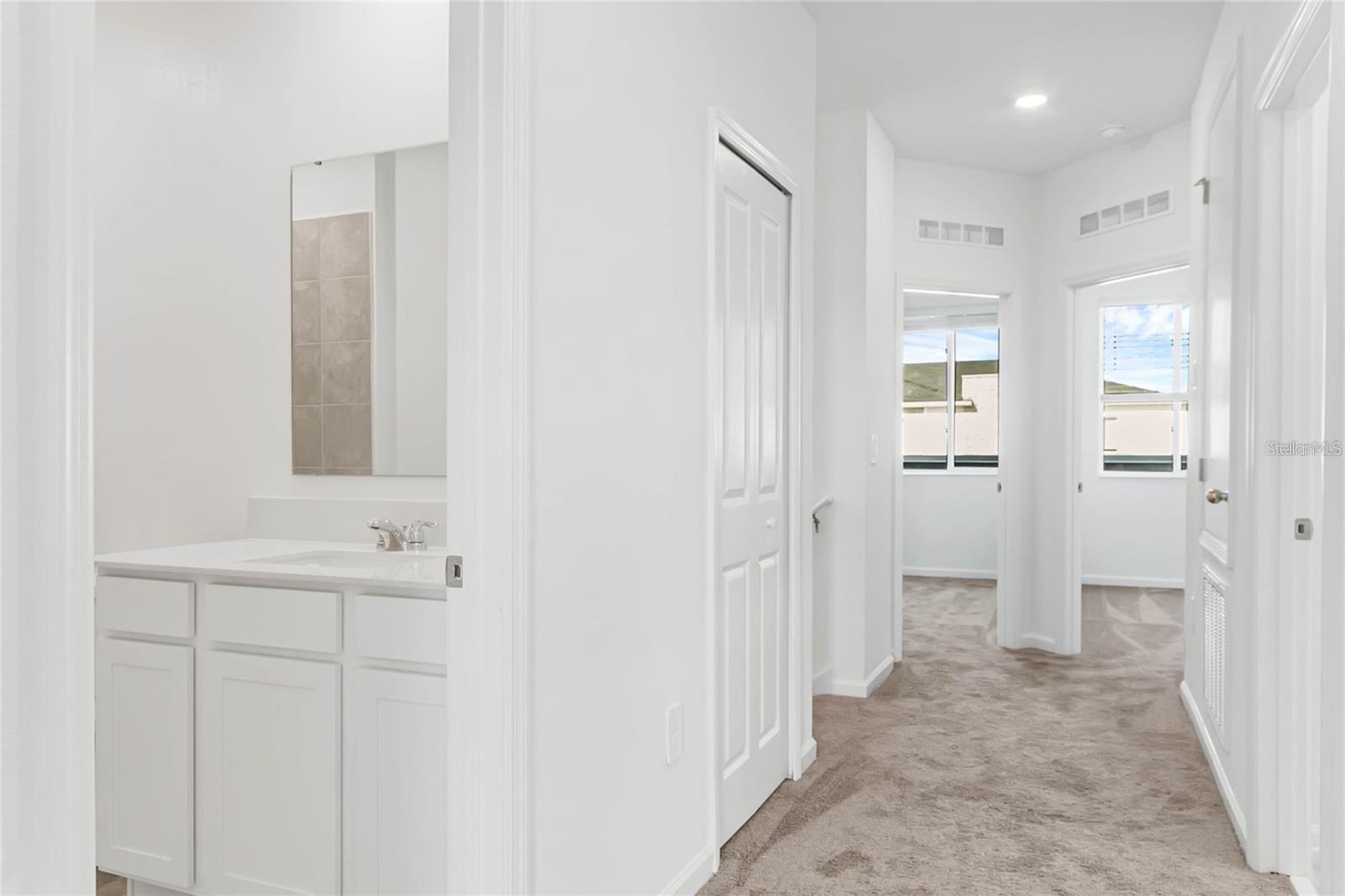 FOX NORTH - Residential Lease