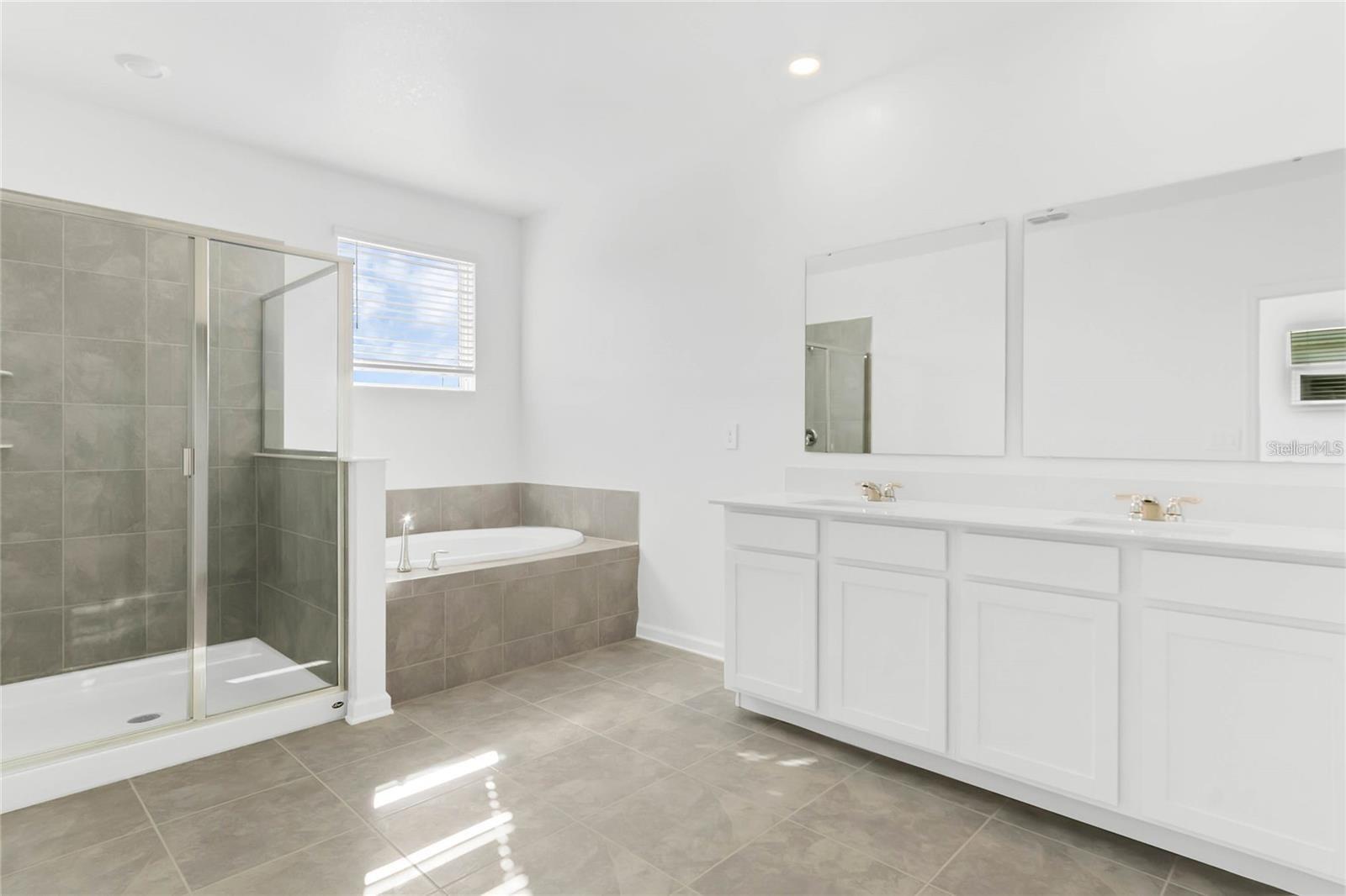 FOX NORTH - Residential Lease