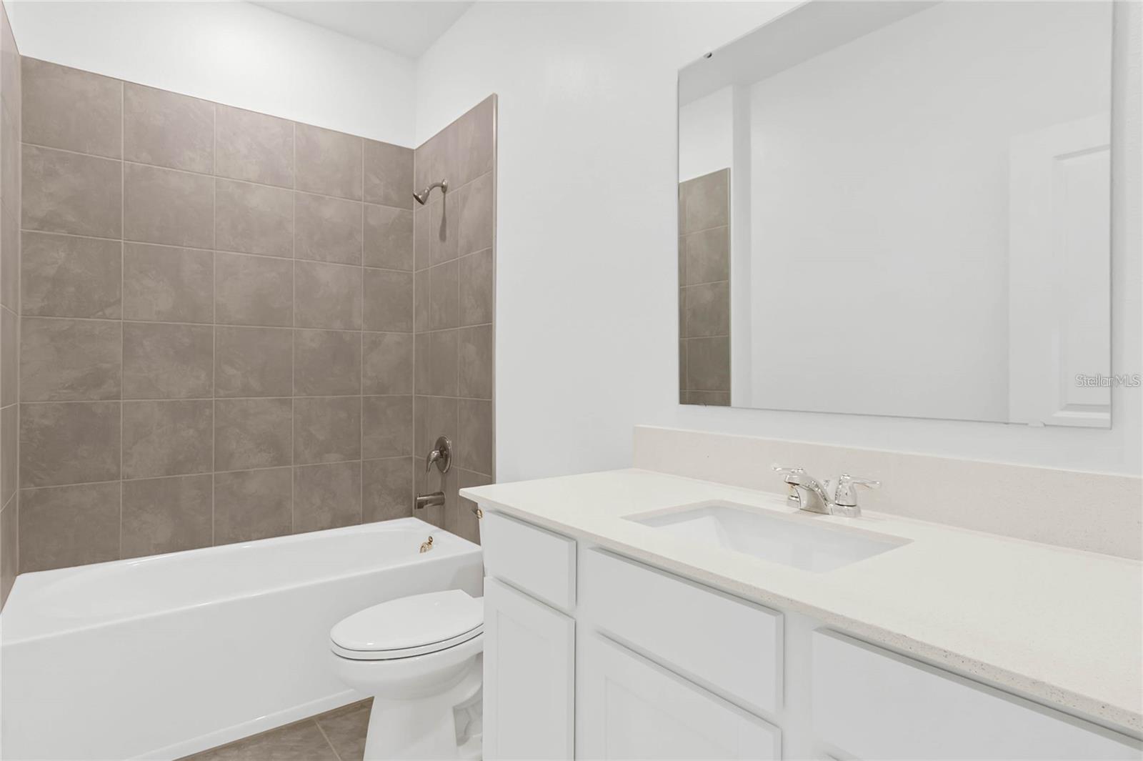 FOX NORTH - Residential Lease