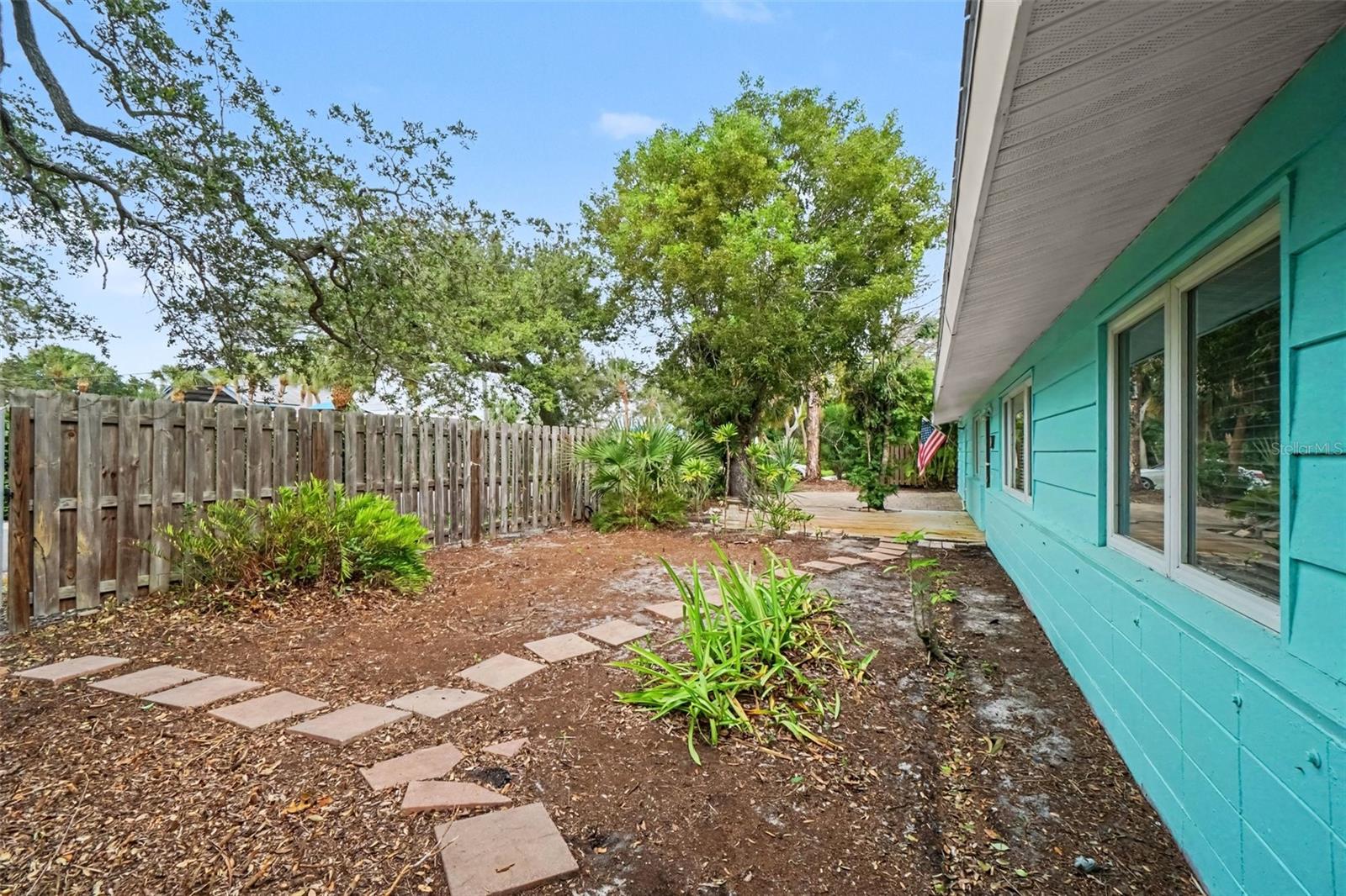 528 RALPH STREET, SARASOTA, FL, 34242 3 528 RALPH STREET